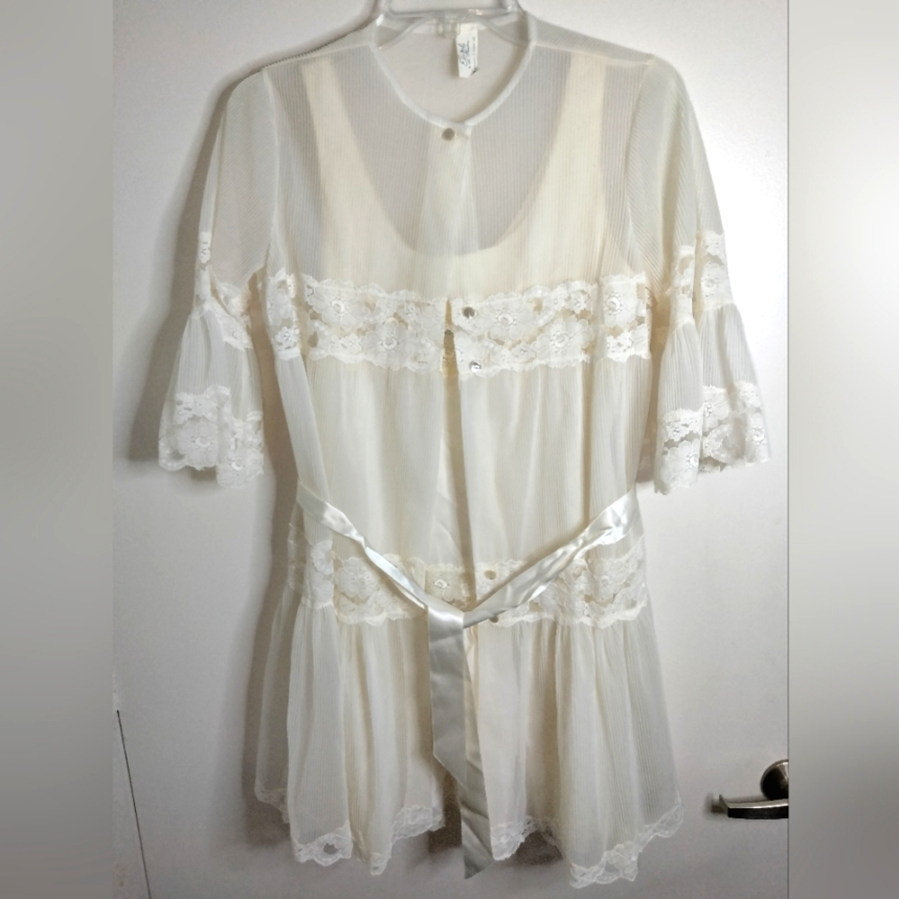 Eyeful by the Flaums (Size S) Vintage (2PC) Lace Trim Chemise Slip & Robe Set